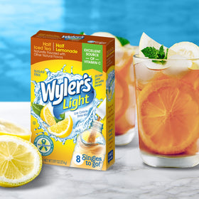 Wyler's Light singles-to-go packet closeup highlights sugar-free, low-calorie option