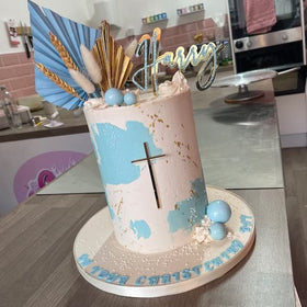 XIAOYUE gold mirror cake charm on cake creates chic centerpiece