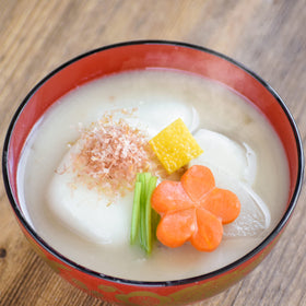 YAMASAN KYOTO UJI white miso tube dispense enables precise seasoning.