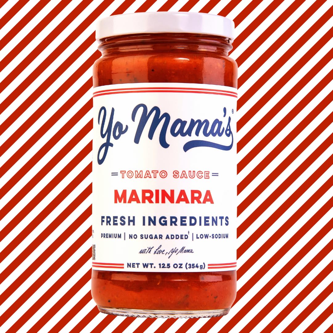 Close-up of Yo Mama’s Foods Keto Marinara bottle, highlighting fresh ingredients and bold flavor