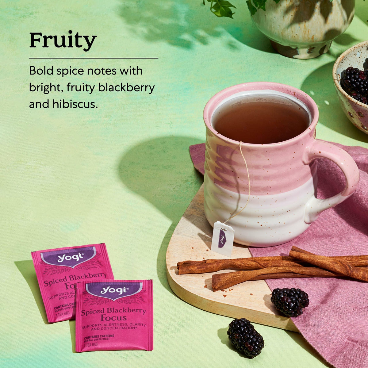 Cinnamon bark and cloves mingle with hibiscus for a warm, aromatic note.