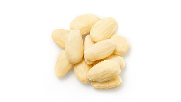 Yupik skinless almonds provide fiber and protein with no added salt.