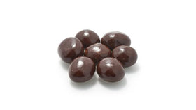 Coffee beans dipped in 60% chocolate for a smooth, crunchy bite.