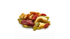 Yupik Goji Sport Trail Mix with cashews and walnuts for satisfying snacking