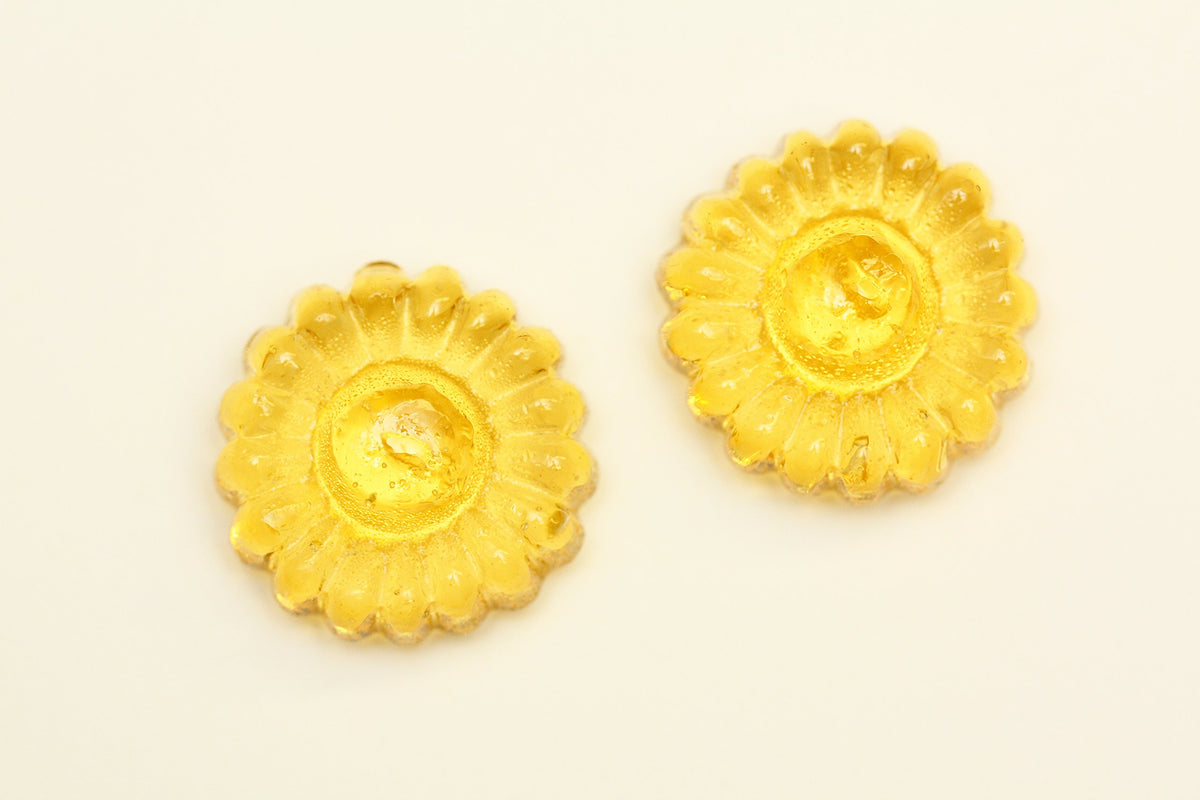Yupik Honey Barley Candies individually wrapped close-up, convenient for on-the-go snacking.