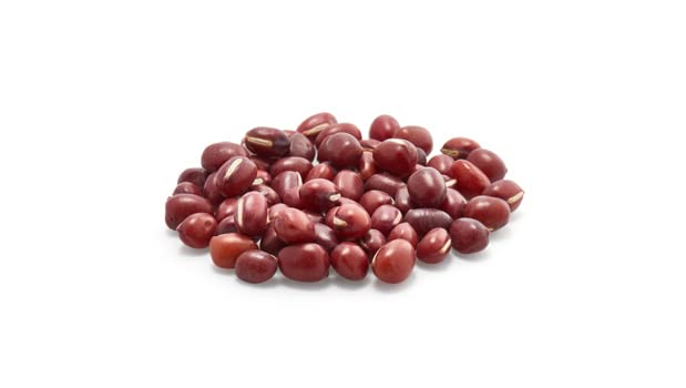 Yupik Organic Adzuki Beans simmering in pot, ideal for vegan meals.