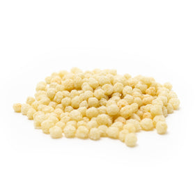 Yupik Organic Crispy Quinoa in bowl, rich in plant-based protein and fiber.
