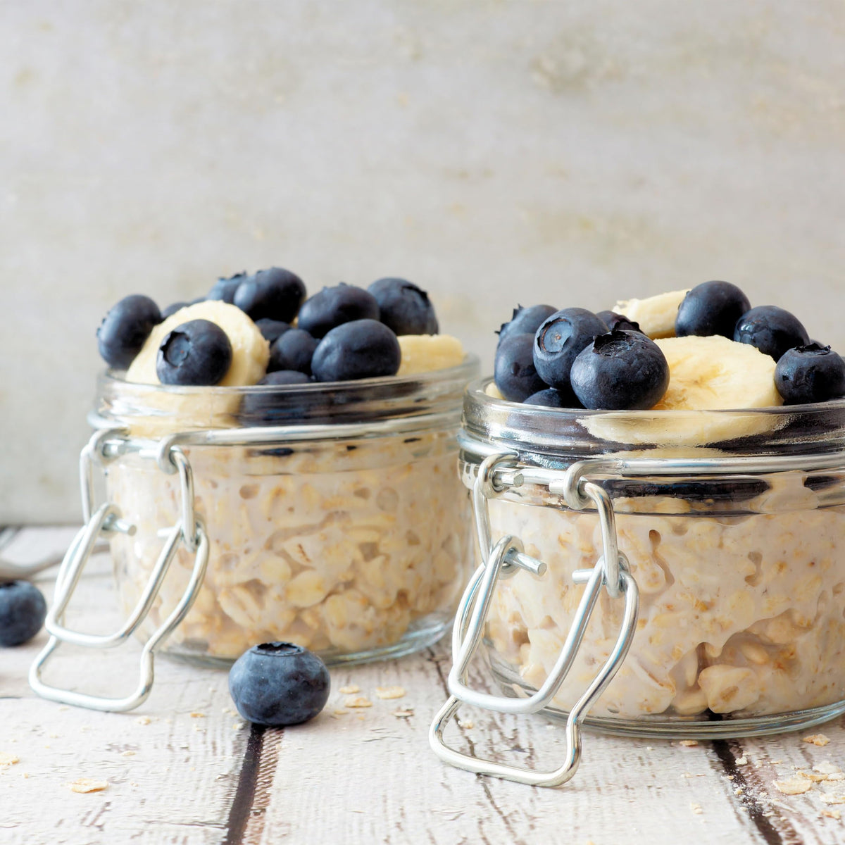 Yupik Organic Regular Rolled Oats dry whole oat groats