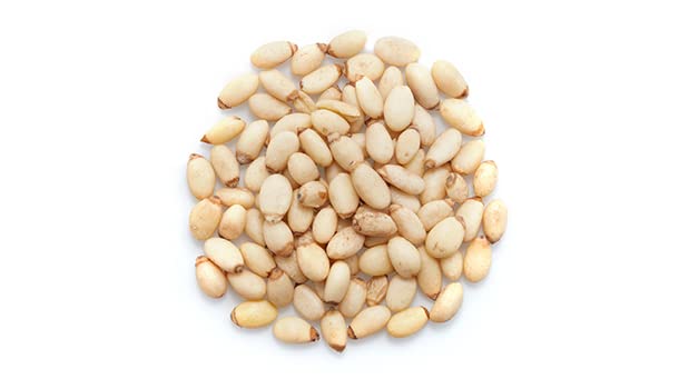 Longer kernel highlight, offering creamier texture for pestos, blends, and finished dishes.
