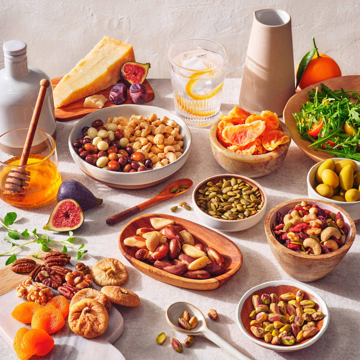Yupik Raw Mix Nuts package shot, convenient pack for on-the-go nibbling.