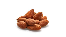 Yupik roasted almonds with sea salt, perfect as a topping for salads or baked dishes.