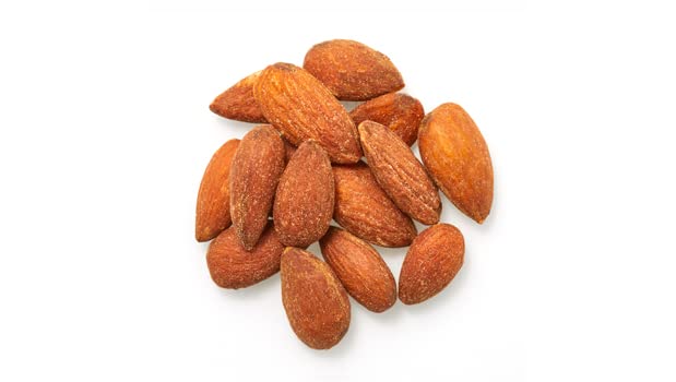 Yupik roasted almonds with sea salt, ideal for on-the-go snacks.