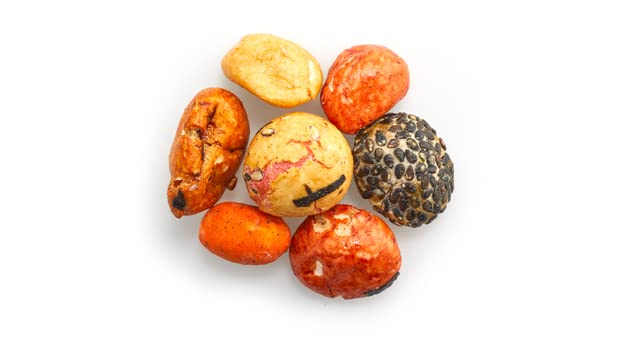 Yupik Tokyo Snack Mix features sesame, seaweed, and kelp for a flavorful umami kick.