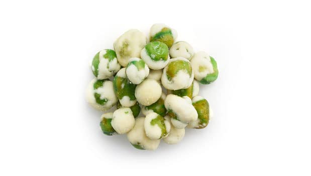 Yupik Wasabi Peas close-up of crunchy peas ideal for salads