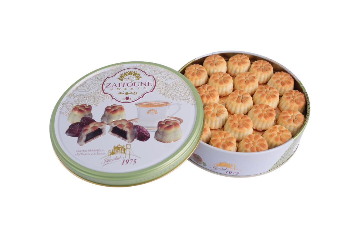Zaitoune Maamoul Date Cookies closeup dates filling, showcasing rich texture.
