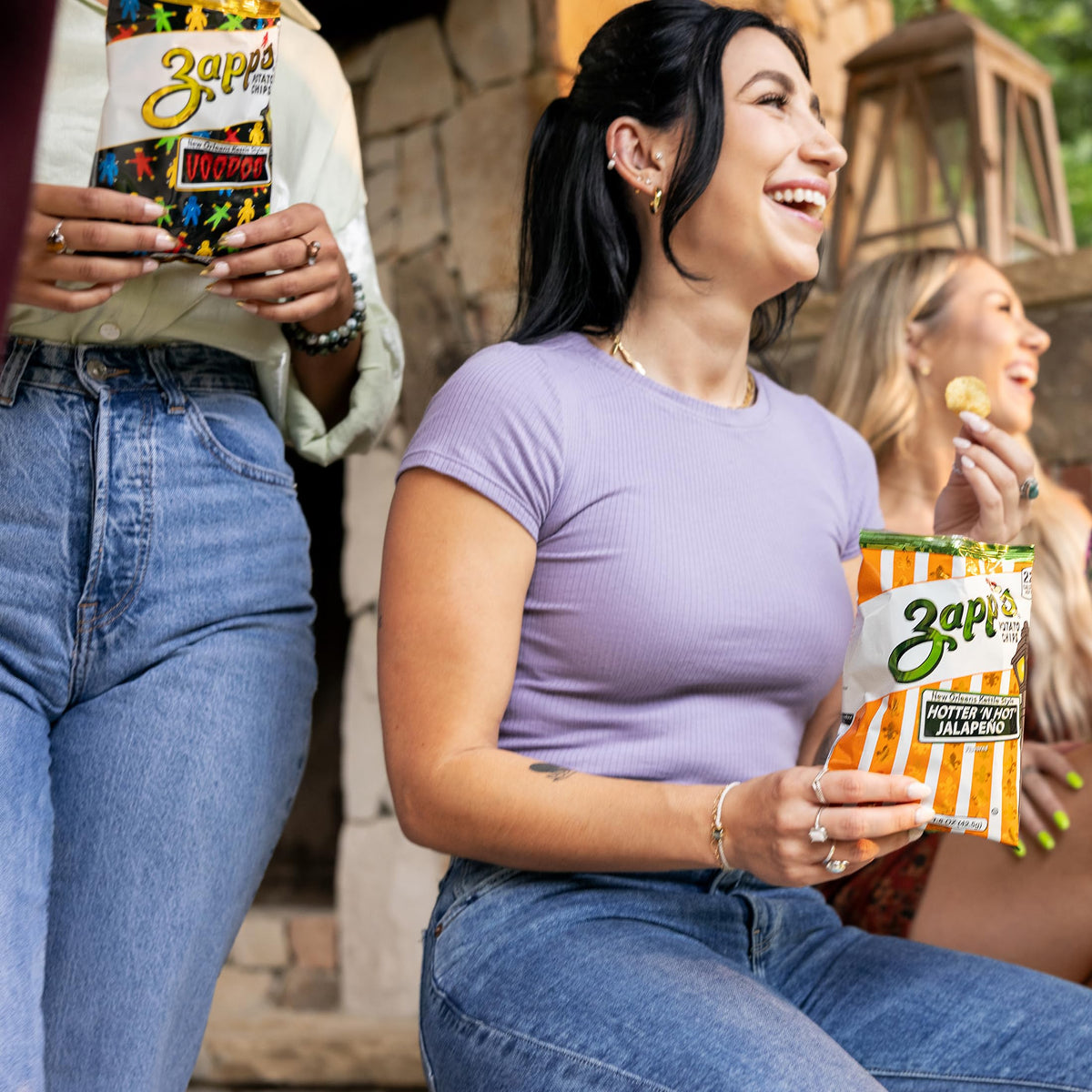 Zapp’s New Orleans Voodoo chips texture detail, Cajun flavor notes for bold snacking.