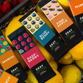 ZEST Delites apple-blueberry bar, vegan-friendly fruity treat.